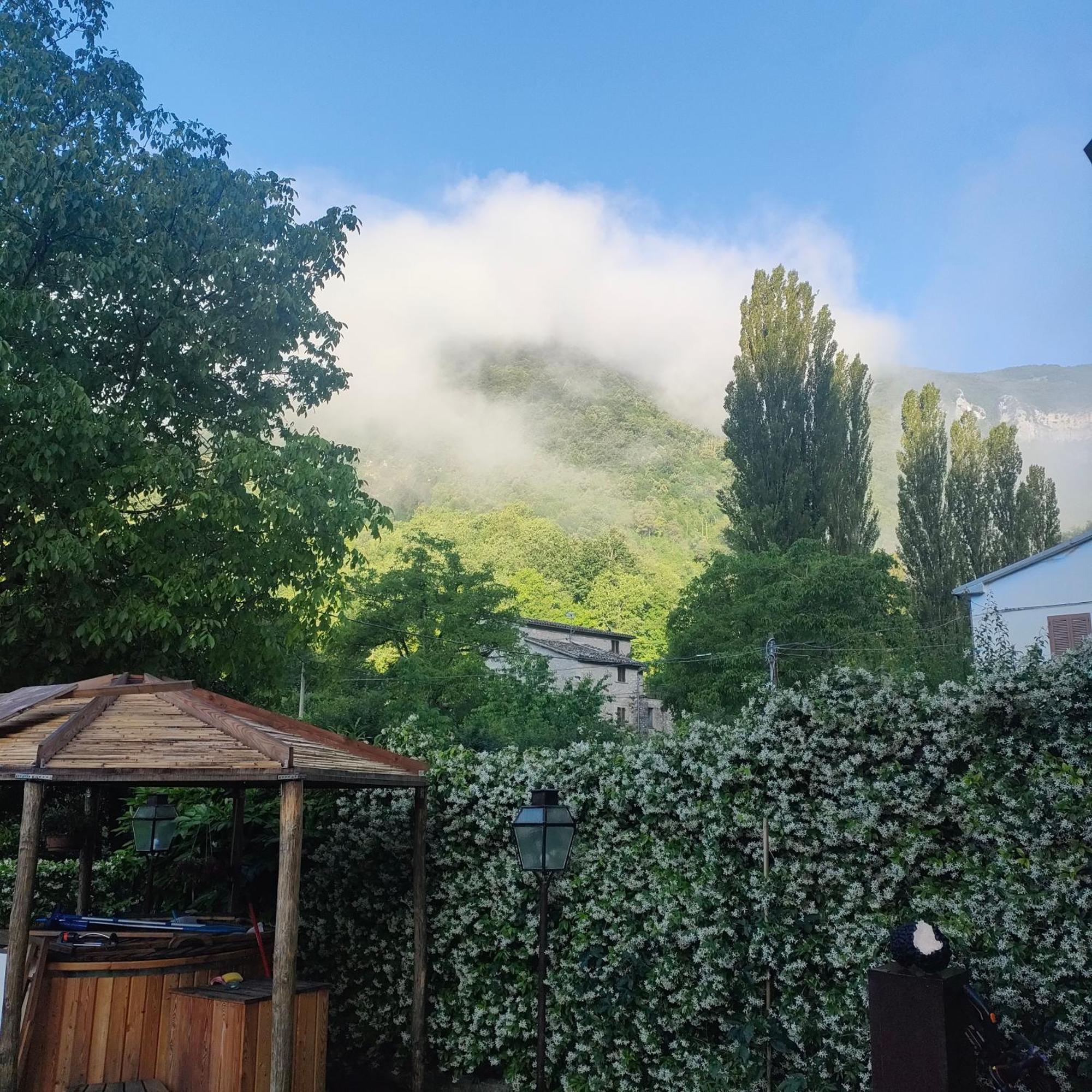 Апартаменты Umbria Valnerina , Il Tartuffo, Near Spoleto Скеджино Экстерьер фото
